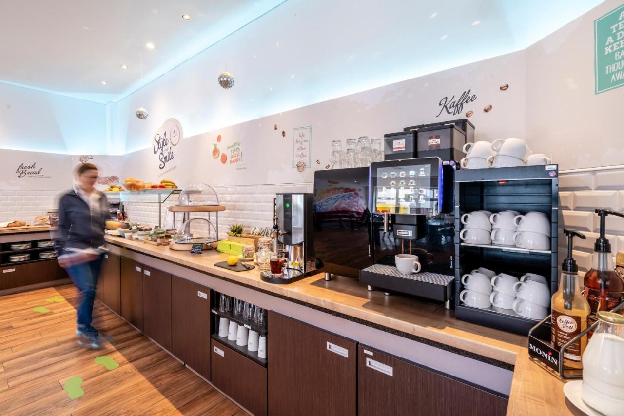 Ibis Styles Hamburg Alster City Bagian luar foto