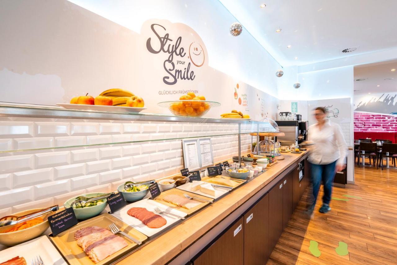 Ibis Styles Hamburg Alster City Bagian luar foto