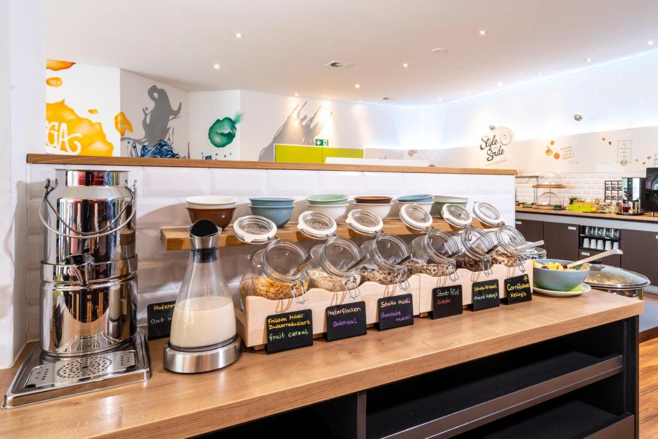 Ibis Styles Hamburg Alster City Bagian luar foto