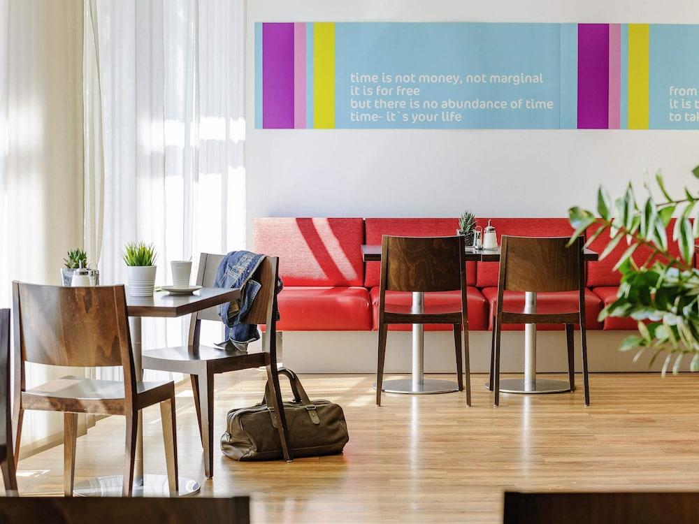 Ibis Styles Hamburg Alster City Bagian luar foto
