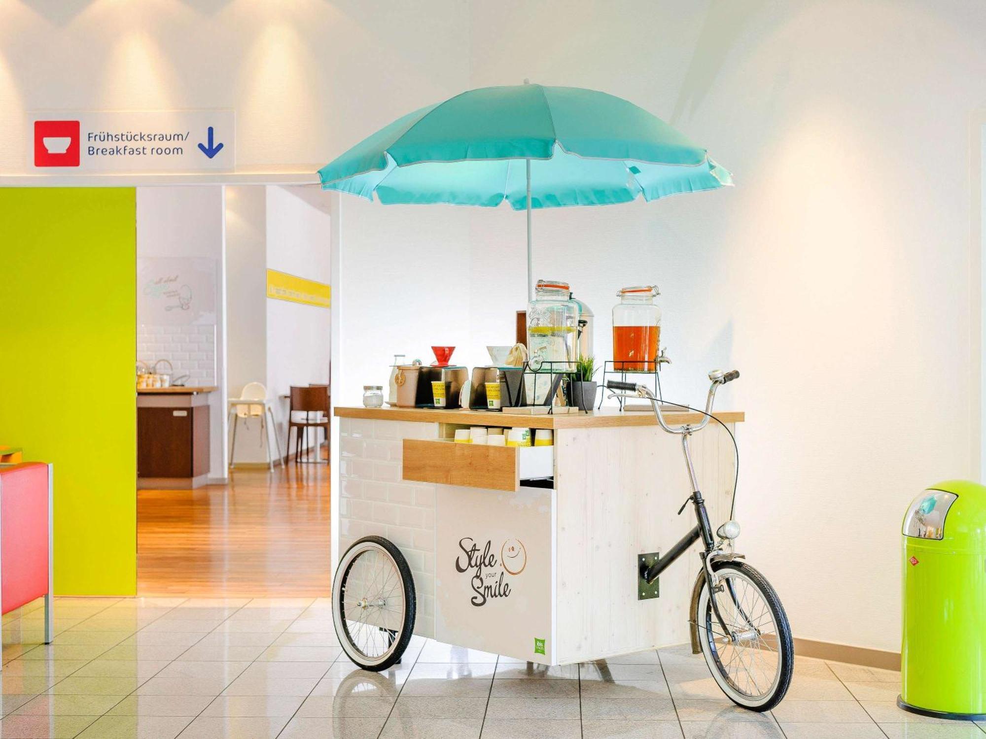 Ibis Styles Hamburg Alster City Bagian luar foto