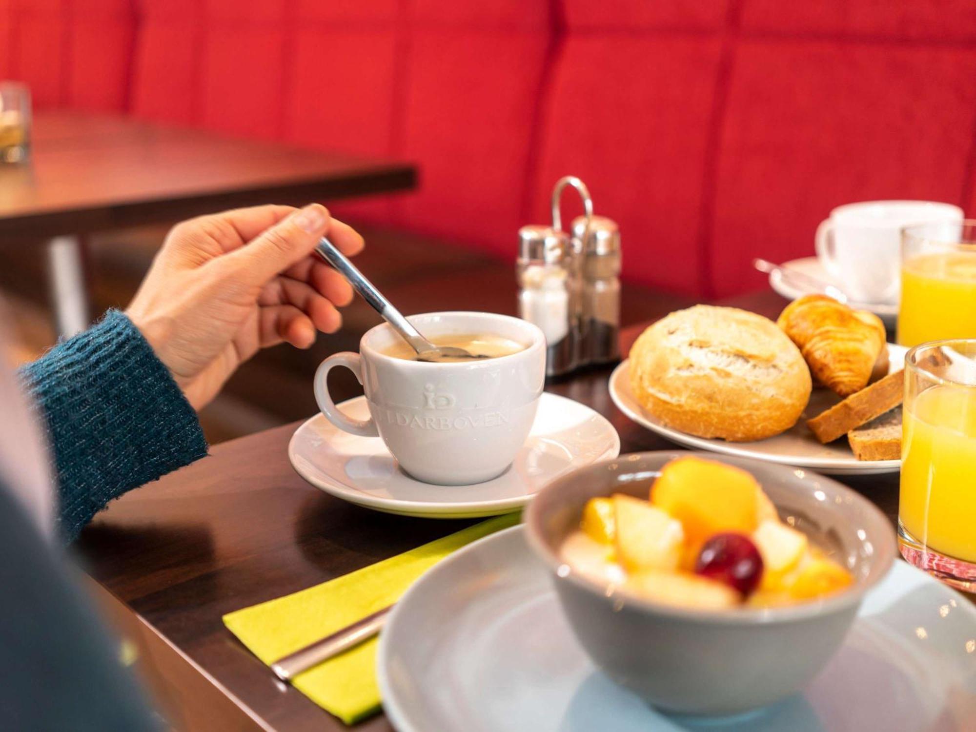 Ibis Styles Hamburg Alster City Bagian luar foto