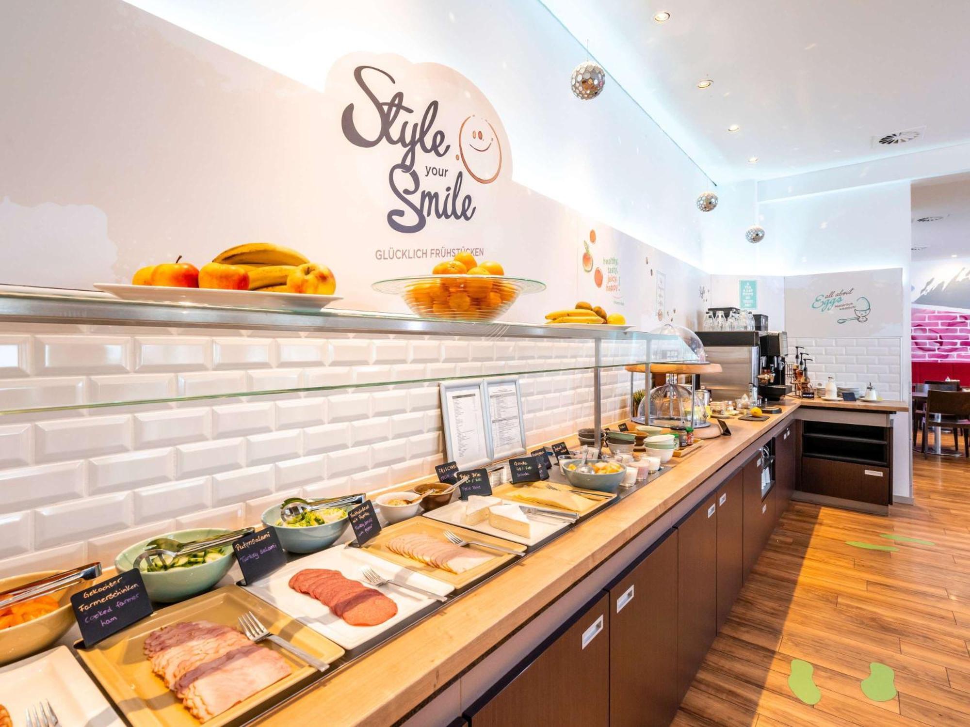 Ibis Styles Hamburg Alster City Bagian luar foto